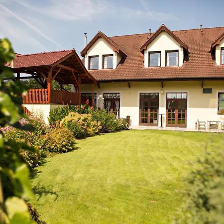Pivovarsky Dvur Zvikov 3*