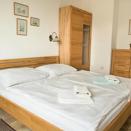 Pivovarsky Dvur Zvikov Hotel Zvikovske Podhradi